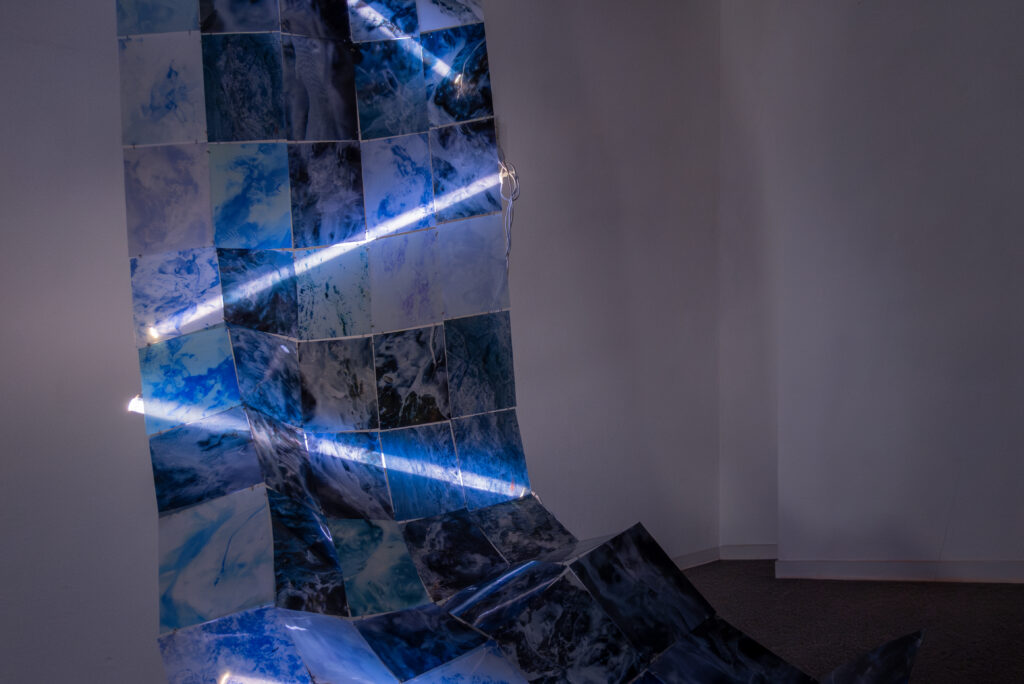 Nächtliche Wandlung_KunstRaum_Kaiserslautern_2024_DSC04312-Verbessert-RR_Foto- Isabelle Kirsch